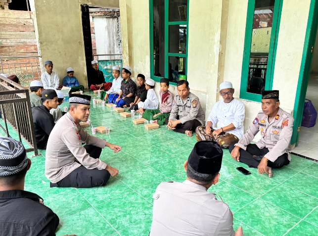 Wakapolres Majene Pimpin Buka Puasa Bersama Anak Yatim Piatu di LKSA Al Ma’wah Simullu