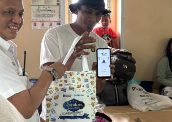 PELNI Parepare Promosikan Aplikasi Mobile, Bagikan Suvenir ke Penumpang Lebaran