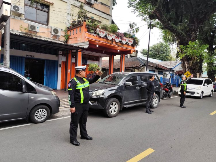 Polres Parepare Kerahkan Personel, Berikan Pengamanan Ibadah Jumat Agung