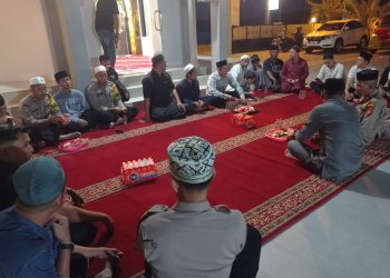 Polsek KPN Dampingi I’tikaf Jamaah, Waka Polres Turut Hadir
