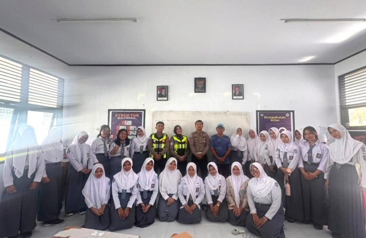 Sat Lantas Polres Majene Gencarkan Edukasi Lalu Lintas di SMA Negeri 3, Pelajar Diajak Jadi Pelopor Keselamatan