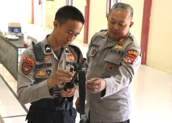 Tekankan SOP dan Keselamatan, Bag Logistik Polres Majene Bekali Personel Sabhara Penggunaan Senpi Yang Aman