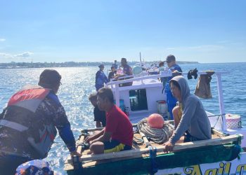 Patroli Perairan Majene, Sat Polairud Polres Majene Tekankan Keselamatan Saat Melaut Kepada Nelayan