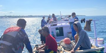 Patroli Perairan Majene, Sat Polairud Polres Majene Tekankan Keselamatan Saat Melaut Kepada Nelayan