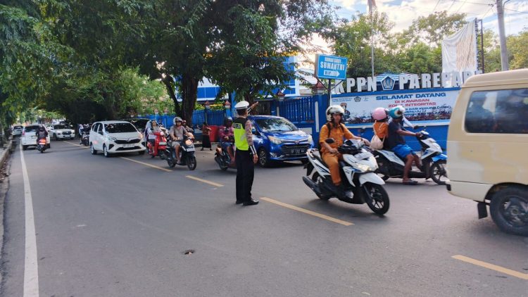 Pelayanan Pagi Sat Lantas, Pengendalian Arus Lalu Lintas Perlindungan Keselamatan Bagi Pengguna Kendaraan