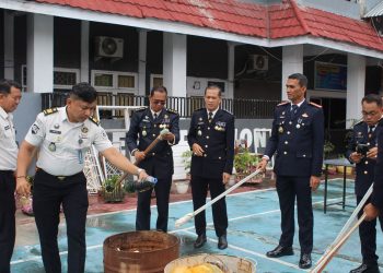 Lapas Parepare Gelar Tasyakuran HBP ke-62, Beri Penghargaan hingga Musnahkan Barang Bukti