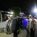 Diduga Mengantuk, Pengemudi Minibus Tabrak Dua Rumah di Jalur Majene–Mamuju