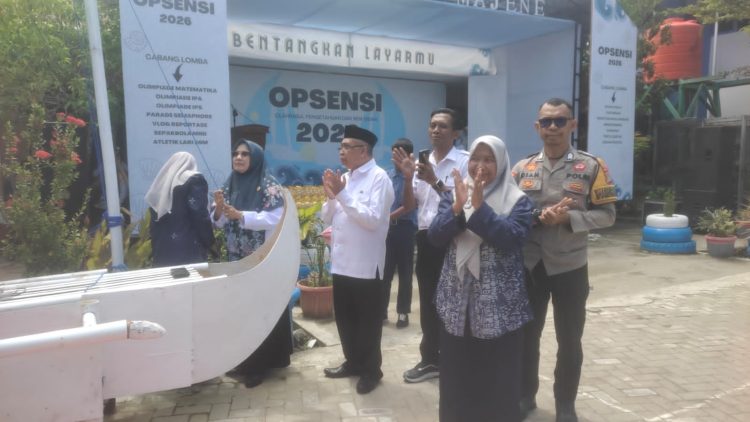 OPSENSI 2026 SMP Negeri 2 Majene Resmi Ditutup: Utamakan Silaturahmi dan Cetak Generasi Berprestasi Berakhlak   