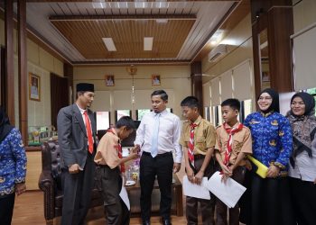 Wali Kota Tasming Hamid Lepas Duta Bahasa Daerah ke Festival Nasional Kemendikdasmen