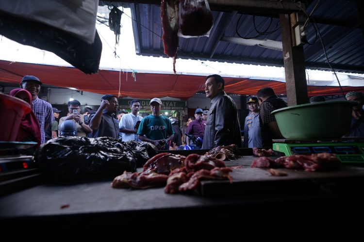 Pastikan Harga Tetap Terkendali, Pemkot Parepare Sidak Sembako di Pasar Tradisional Lakessi