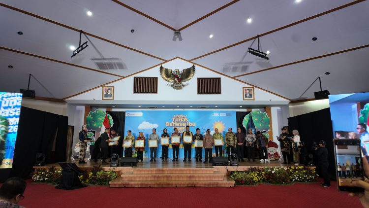 Komitmen Dukung Program Revitalisasi Bahasa Daerah, Parepare Raih Penghargaaan Kemendikdasmen