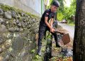 Cegah Genangan, Batalyon B Pelopor Normalisasi Drainase di Jalan Chalik Parepare