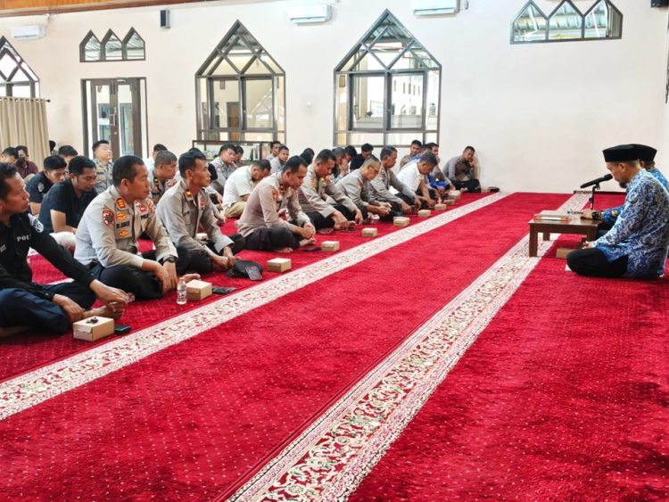 Binrohtal Polres Majene, Perkuat Mental Personel Melalui Pemahaman Makna Sholat dalam Kehidupan